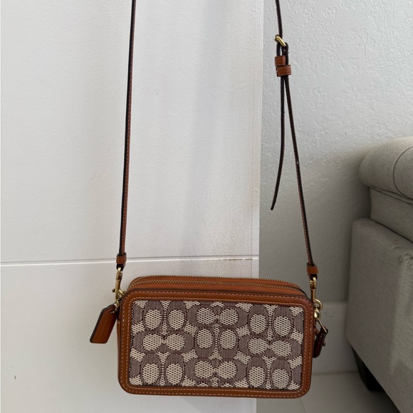 Coach Brown and Red Crossbody Bag with Lip Design - Picture 2 of 5